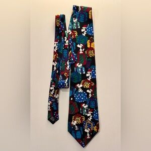 Snoopy 100% Silk Christmas Tie